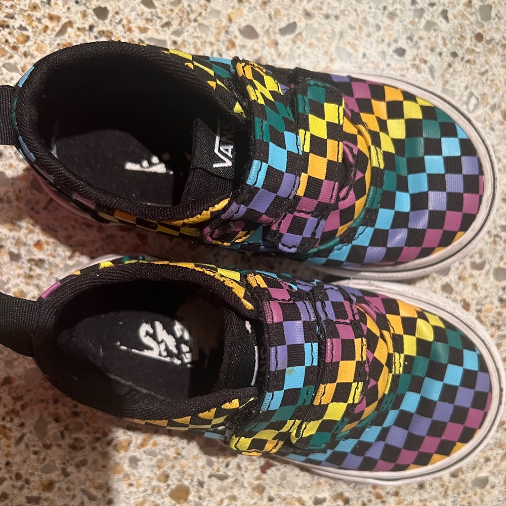 Vans Rainbow Mini Checkers Doheny size 6 toddler
